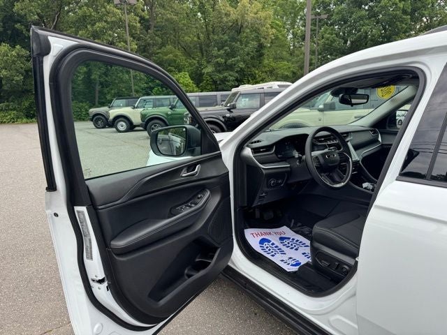2024 Jeep Grand Cherokee L Laredo