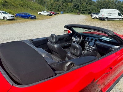 2022 Ford Mustang EcoBoost Premium