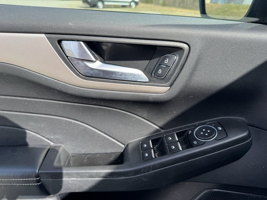 2022 Ford Escape Hybrid SEL Hybrid