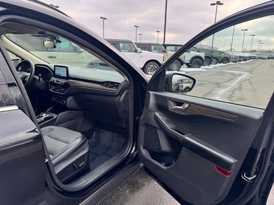 2020 Ford Escape Titanium