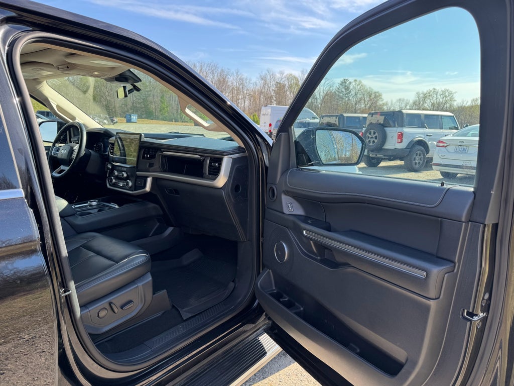 2023 Ford Expedition Max XLT