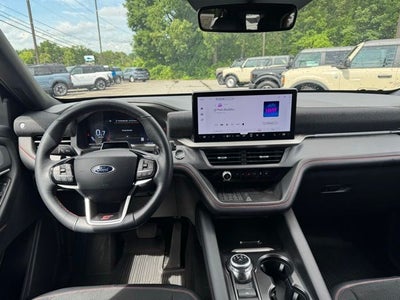2025 Ford Explorer ST