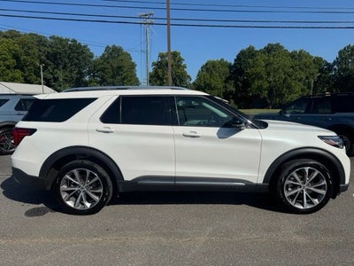 2025 Ford Explorer Platinum
