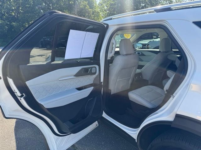 2025 Ford Explorer Platinum