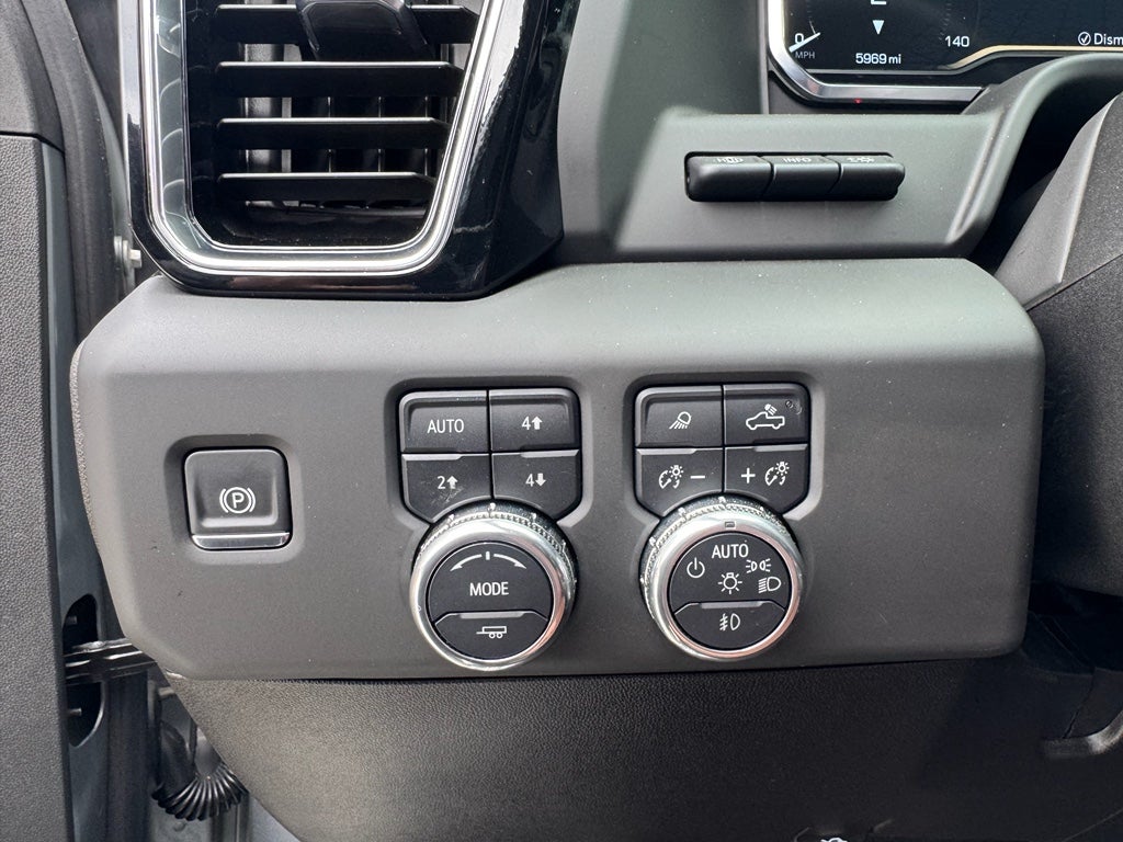 2025 GMC Sierra 3500HD Denali Ultimate