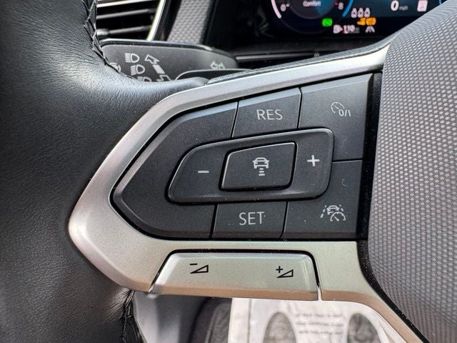 2024 Volkswagen Atlas Cross Sport 2.0T SEL R-Line