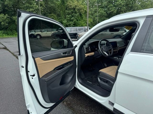 2025 Volkswagen Atlas Cross Sport 2.0T SE