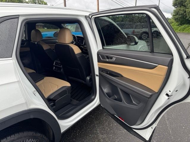 2025 Volkswagen Atlas Cross Sport 2.0T SE