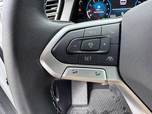 2025 Volkswagen Atlas Cross Sport 2.0T SE