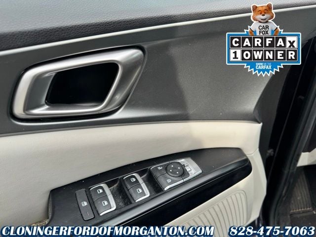 2023 Kia Carnival LX