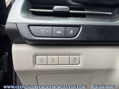 2023 Kia Carnival LX