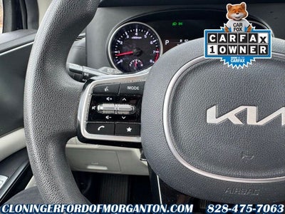 2023 Kia Carnival LX