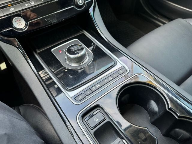 2017 Jaguar XE 25t
