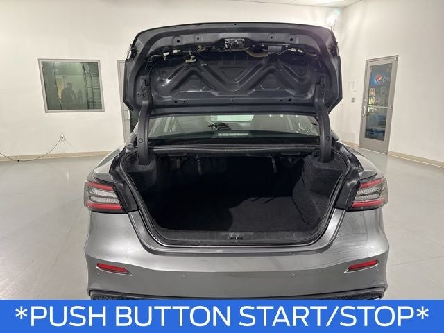 2021 Nissan Maxima SV