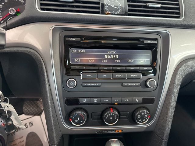 2014 Volkswagen Passat 1.8T Wolfsburg Edition