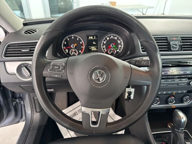 2014 Volkswagen Passat 1.8T Wolfsburg Edition