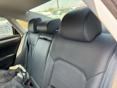 2014 Volkswagen Passat Wolfsburg Ed