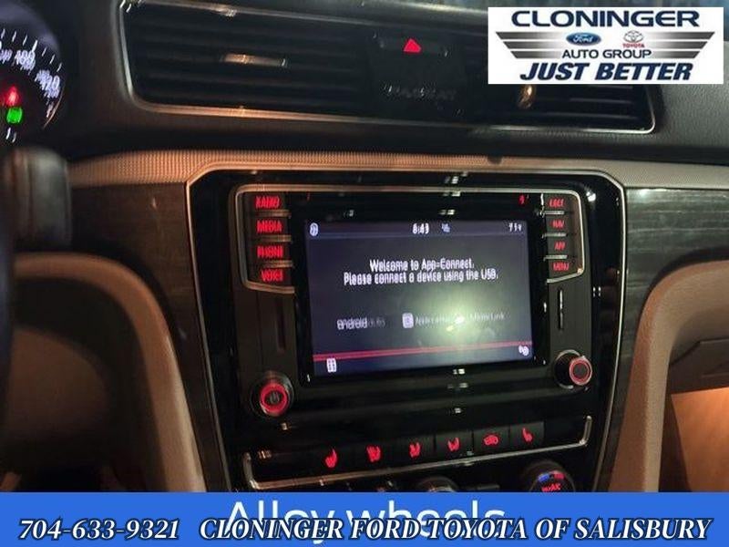 2018 Volkswagen Passat 2.0T SE