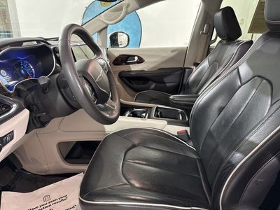 2023 Chrysler Pacifica Hybrid Limited