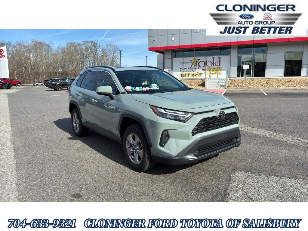 2022 Toyota RAV4 XLE