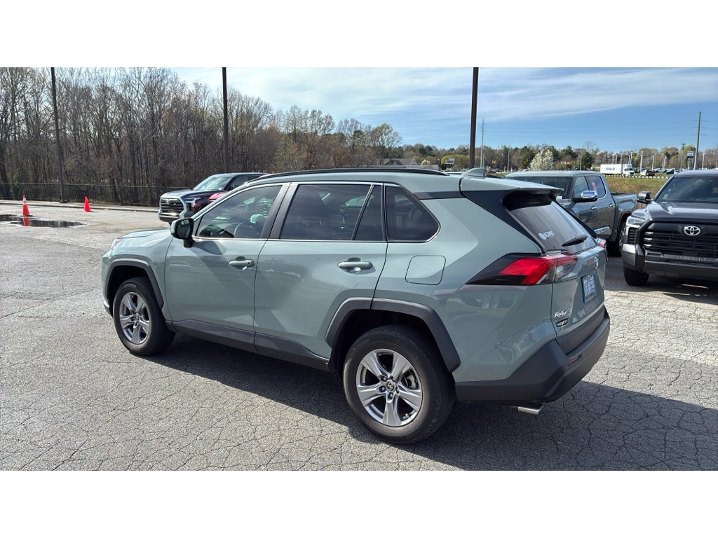 2022 Toyota RAV4 XLE