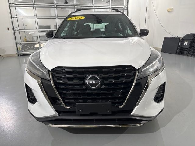 2022 Nissan Kicks SR