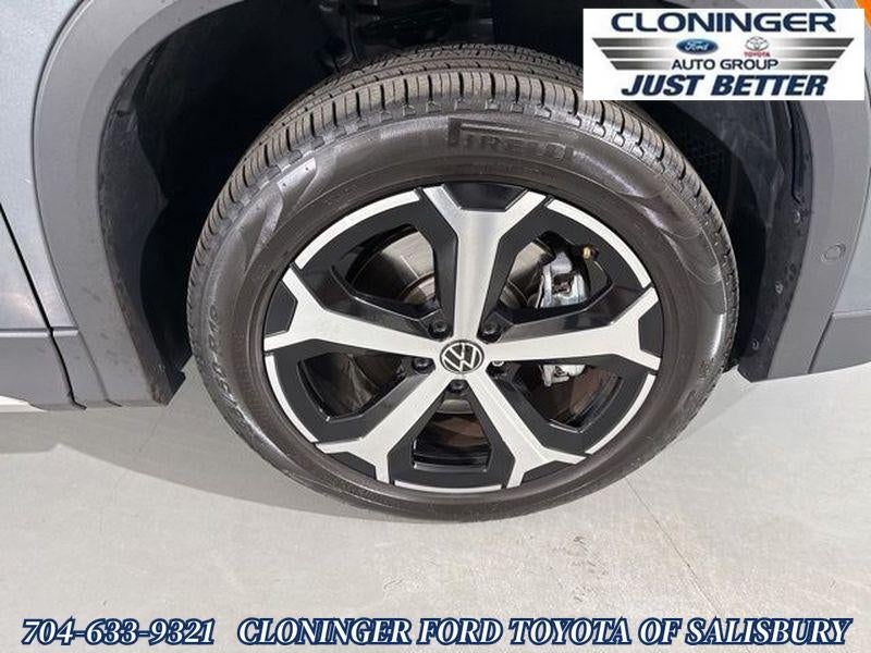 2025 Volkswagen Tiguan 2.0T SE