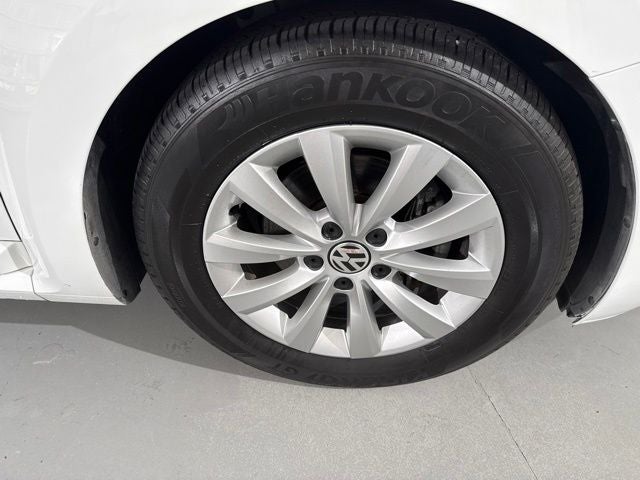 2019 Volkswagen Beetle Convertible 2.0T S