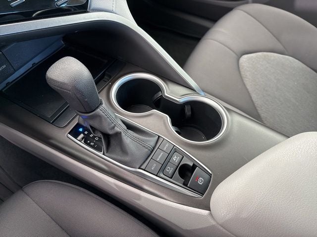 2022 Toyota Camry Hybrid LE