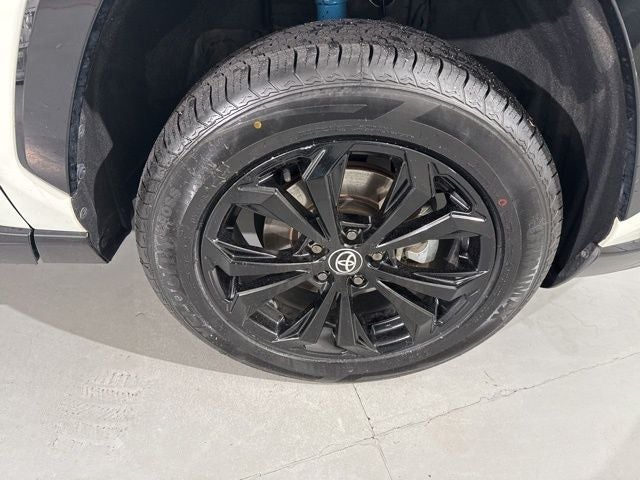 2022 Toyota RAV4 Hybrid SE