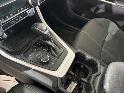 2022 Toyota RAV4 Hybrid SE