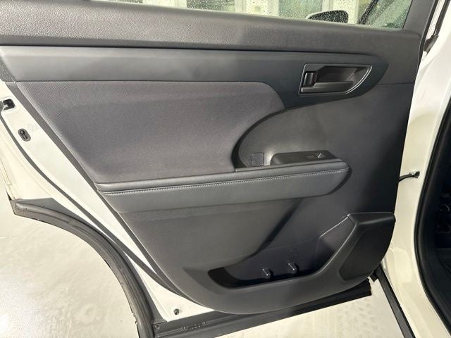 2021 Toyota Highlander L