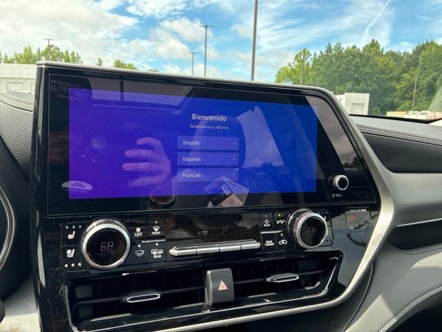2025 Toyota Highlander Platinum