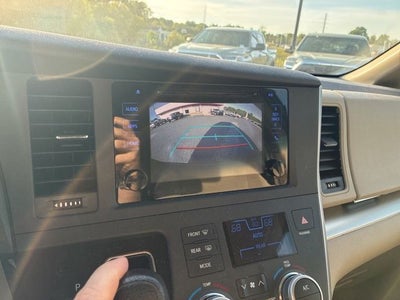 2015 Toyota Sienna LE 8 Passenger