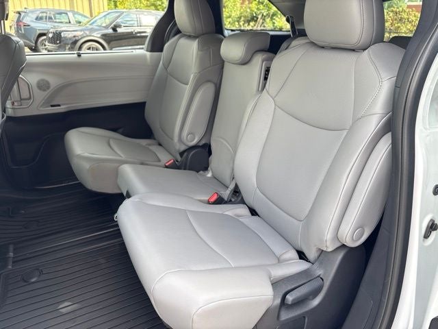2026 Toyota Sienna XLE 8 Passenger
