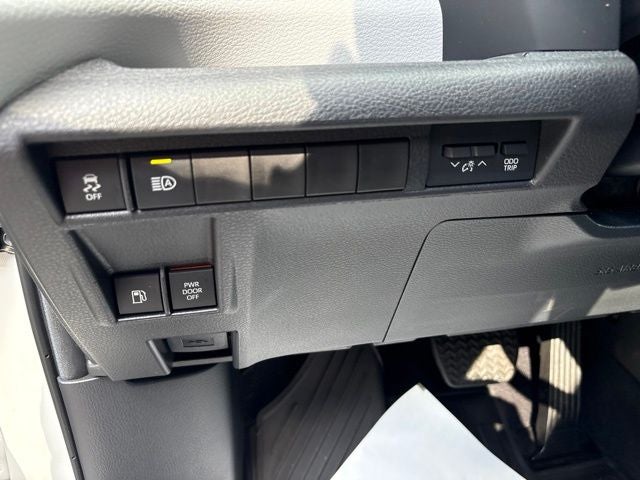2026 Toyota Sienna XLE 8 Passenger