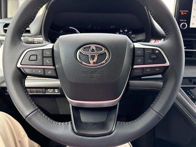 2026 Toyota Sienna XLE 8 Passenger
