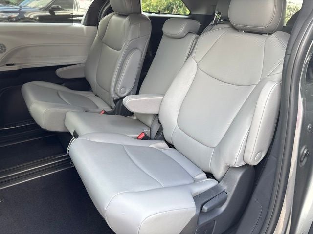 2026 Toyota Sienna XLE 8 Passenger