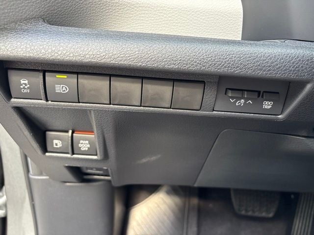 2026 Toyota Sienna XLE 8 Passenger