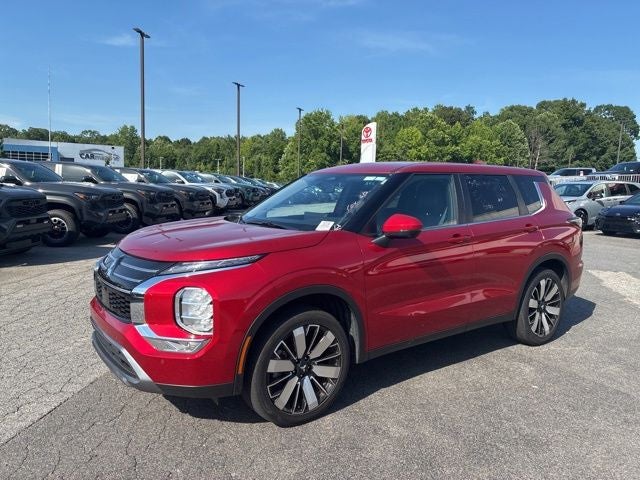 2025 Mitsubishi Outlander SE