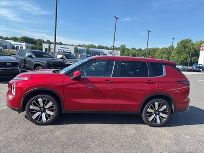 2025 Mitsubishi Outlander SE