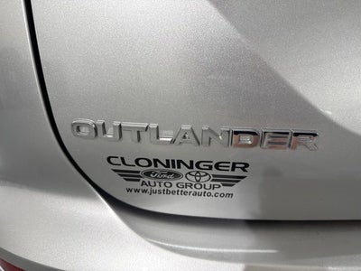 2025 Mitsubishi Outlander SE