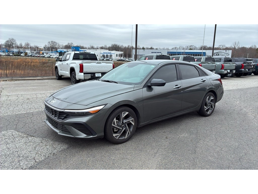 2025 Hyundai Elantra SEL Sport