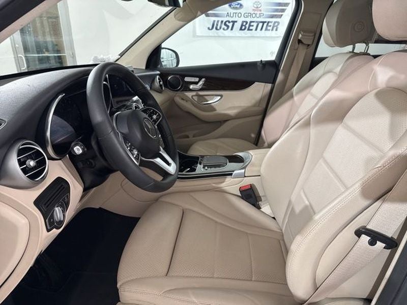 2022 Mercedes-Benz GLC 300