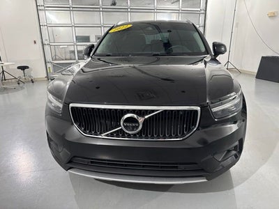 2022 Volvo XC40 Momentum