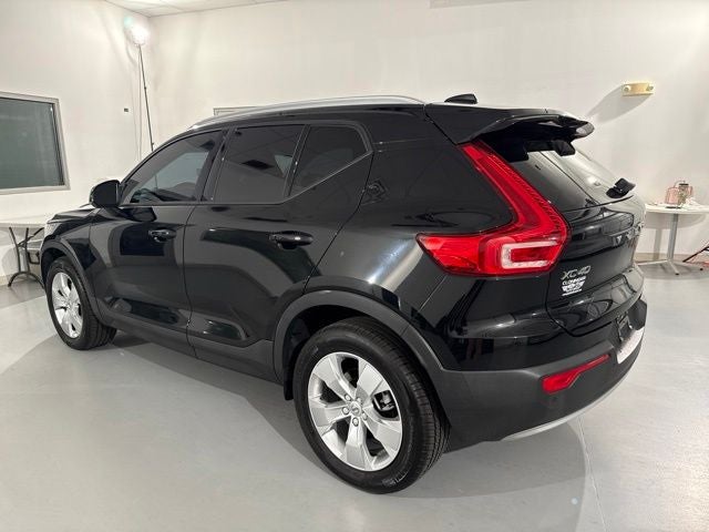 2022 Volvo XC40 Momentum