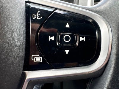 2019 Volvo XC90 T6 Momentum
