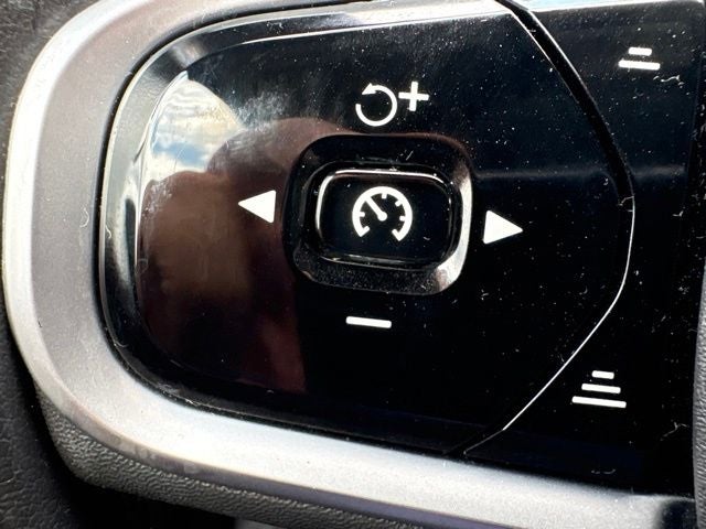 2019 Volvo XC90 T6 Momentum