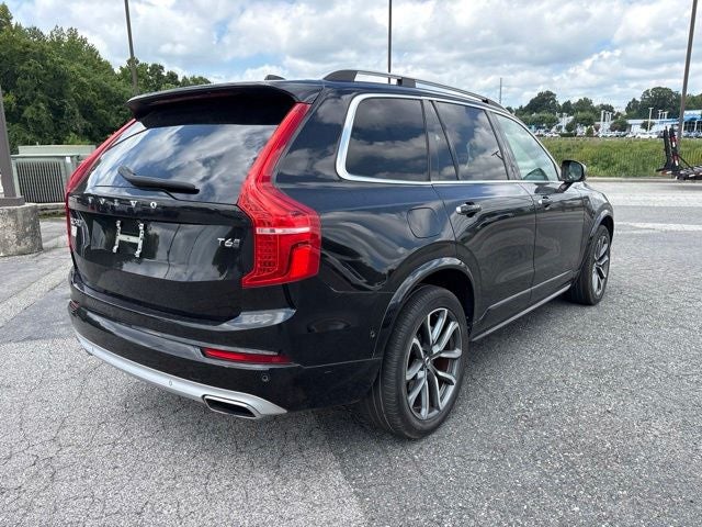 2019 Volvo XC90 T6 Momentum