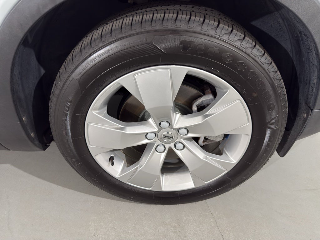 2020 Volvo XC40 Momentum